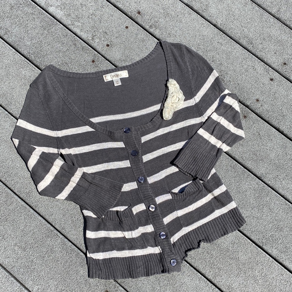❄️ Striped Gray and Cream Button Up Cardigan